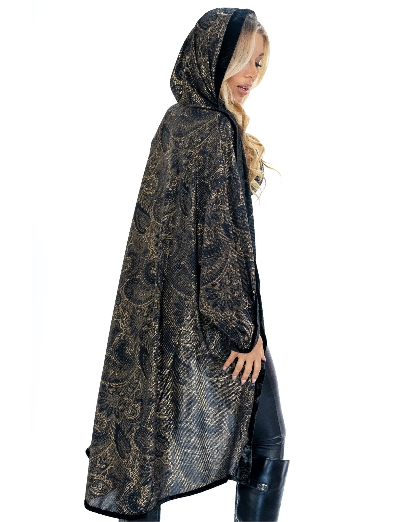 HOODED GOLD PAISLEY